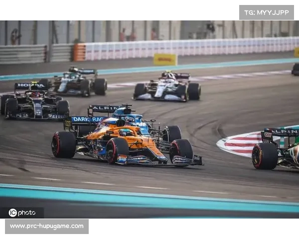 维斯塔潘阿布扎比八冠难救主，诺里斯稳健表现锁定总冠军